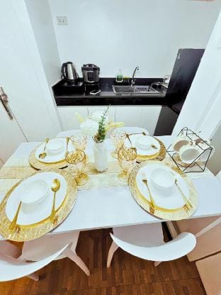 Two BR/2 Bath Condo with Netflix Massage Chair MRT Vacation rental in Mandaluyong