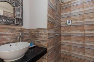 Deluxe Double Room with Stunning Balcony Views Vacation rental in Nusapenida