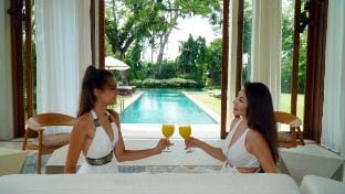 Luxury 5-Star Villa: 6 BR, 18 Persons Villa in North Kuta