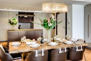 Chic Apartment w Amazing Views Dunmore Luxe Apartment in Cape Town