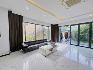 Green Eco-style Villa/fully furnished/swimmingpool Vacation rental in Da Nang