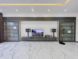 Green Eco-style Villa/fully furnished/swimmingpool Vacation rental in Da Nang