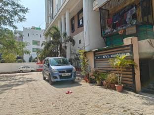 HAH STAYS- Home Away Home Apartment in Varanasi