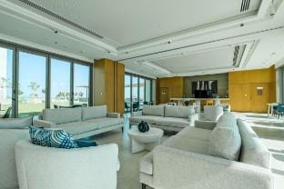 Luxe 2 BR w/ Burj Khalifa View & Dubai Mall Access Apartment in Dubai