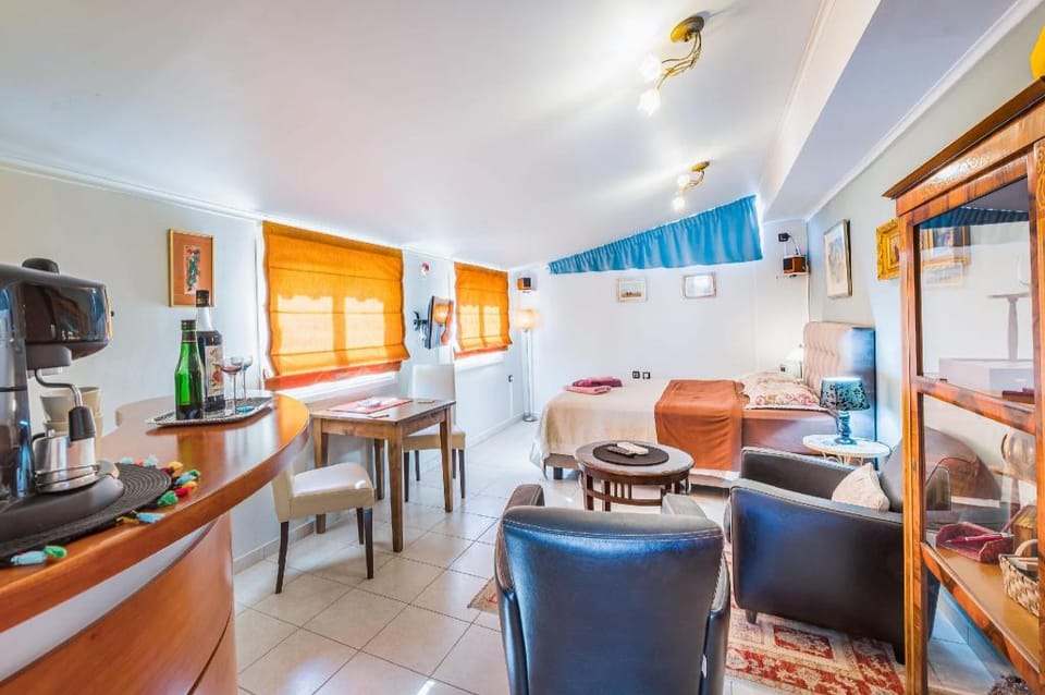 Glyfadas Luxury Design Apartment with Balcony Apartment in South Athens