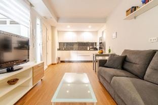 City center 1BR Apartment + Big kitchen + Laundry Apartment in San Pedro de Alcántara