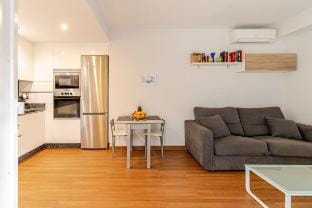 City center 1BR Apartment + Big kitchen + Laundry Apartment in San Pedro de Alcántara