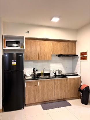 Condo 3BR w/Free Pool | Near SMX and Abreeza Mall Vacation rental in Davao City