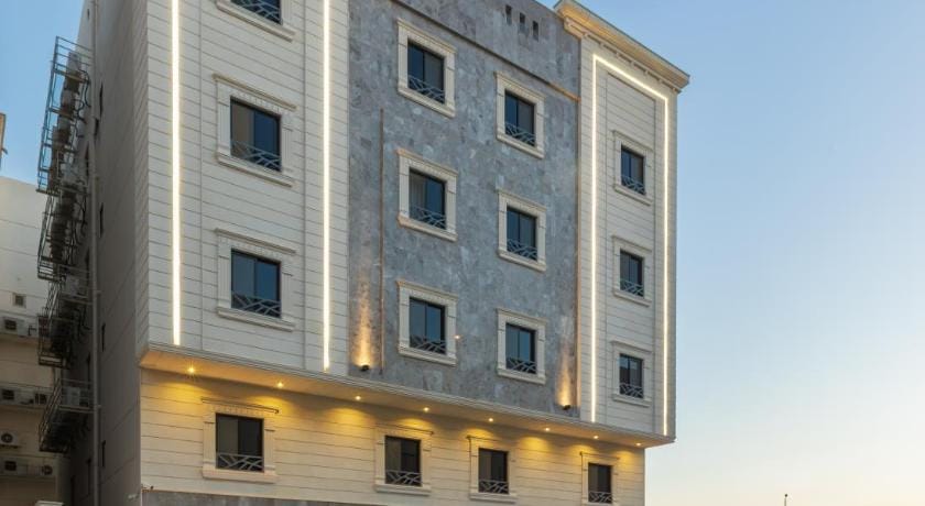 Mnazl Marz Llshqq Almkhdwmt  Apartment in Medina