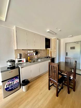 Luxury Condo in Clark Apartment in Angeles
