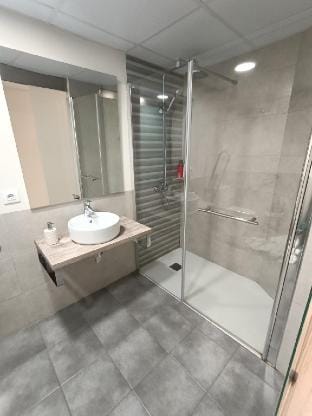 Reymundo - Handicapped Room Apartment in Aragon