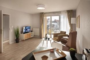 DOMITYS - Le Fil de Soie Apartment in Calais