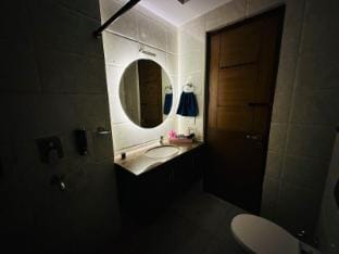 Modern 3BHK Apt nr Max Hospital & Select City Walk Apartment in New Delhi