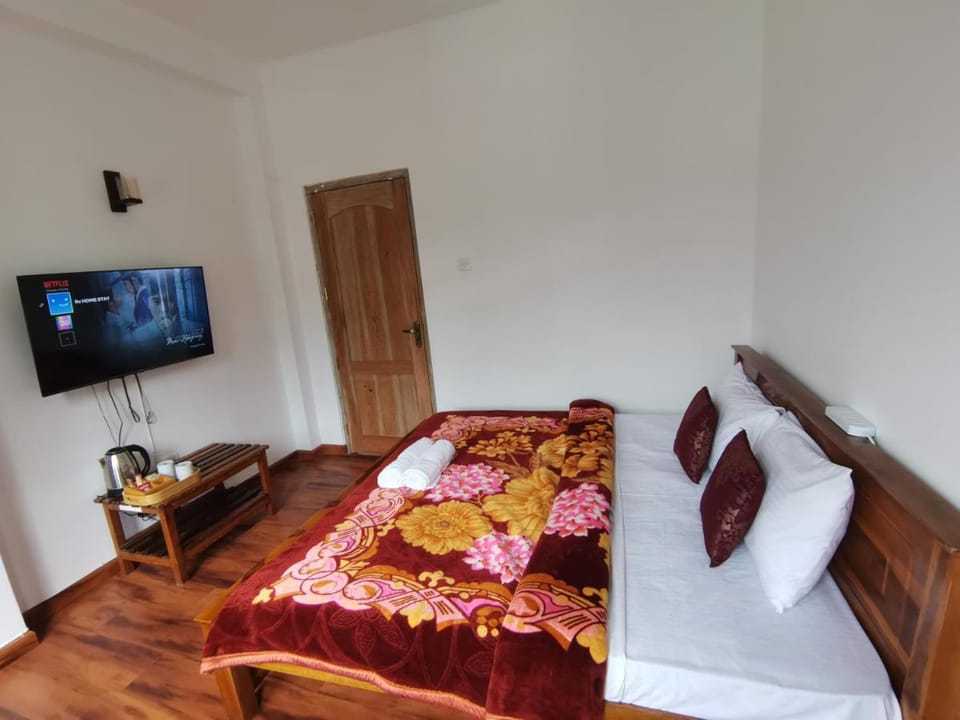 Rv Home Stay Bed and Breakfast in Nuwara Eliya