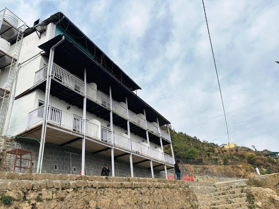 The Sapphire Suites Mussoorie Hotel in Uttarakhand