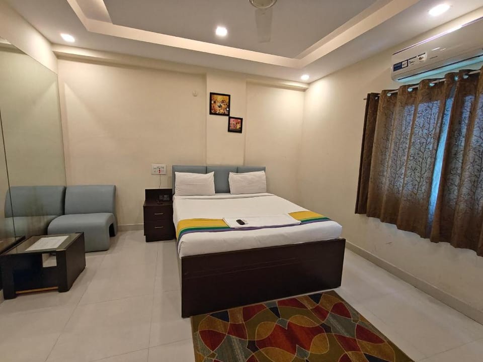 SIRI Tals Hitech Hotel in Hyderabad