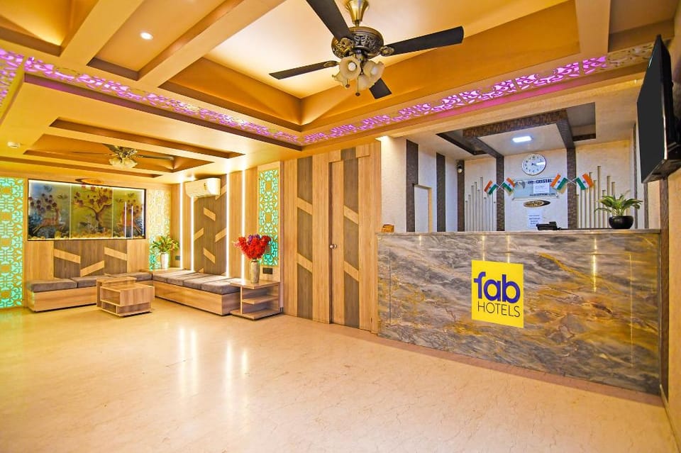 FabHotel The Crystal Hotel in Kolkata