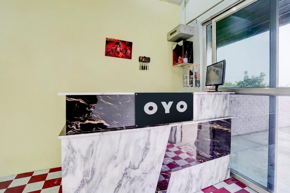 SPOT ON by OYO The Guest Hotel Hotel in Uttar Pradesh