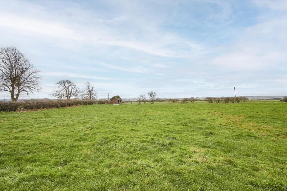 Sleeper Cottage - Sleeps 8 Vacation rental in England