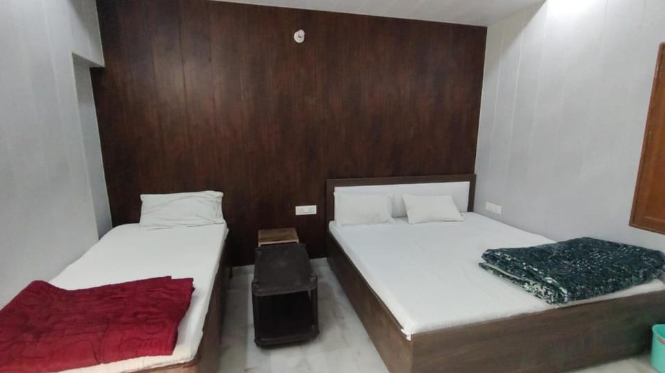 Shri Radheyshyam Atithi Bhawan Hotel in Uttar Pradesh