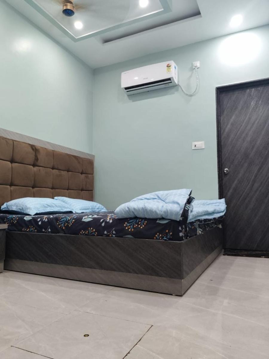Kashi Om Vilas Homestay Bed and Breakfast in Varanasi