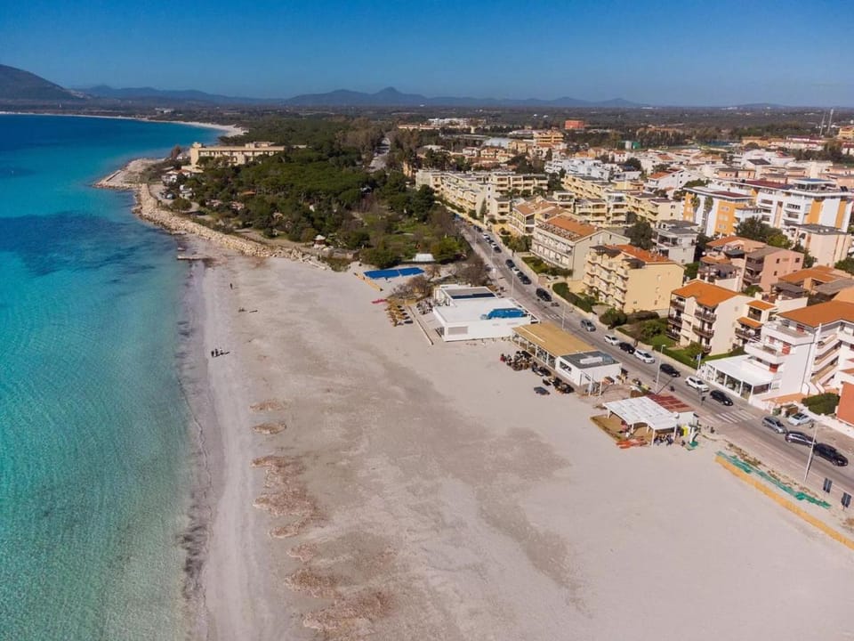 New flat for 6 guests near Alghero beach Apartment in Alghero