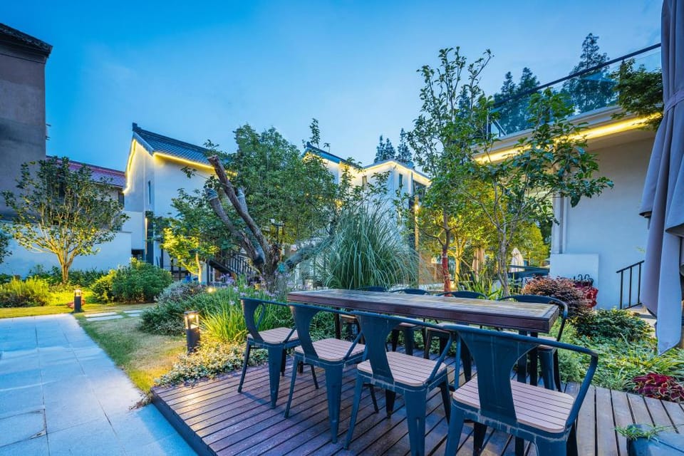 Yinshu Lunasvilla Courtyard Garden Resort Hotel (Shanghai International Tourism Resort Branch) Hotel in Shanghai