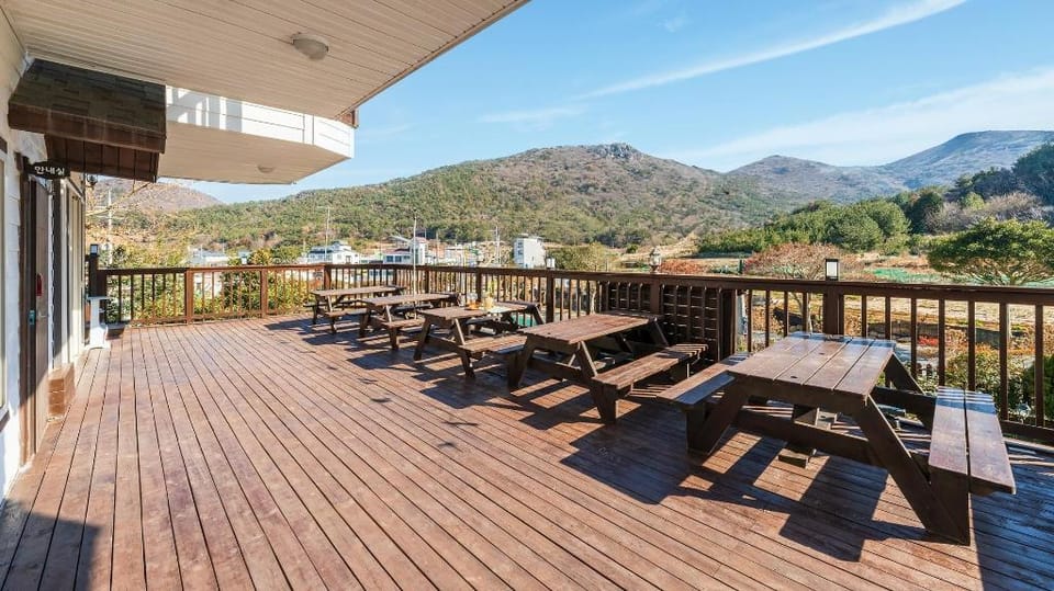 Geoje Come and Stay Pension Bed and Breakfast in South Korea