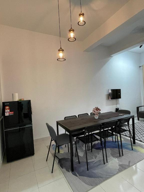 Kelabu Homestay 4 Bedroom 3 Bathroom Hotel in Johor