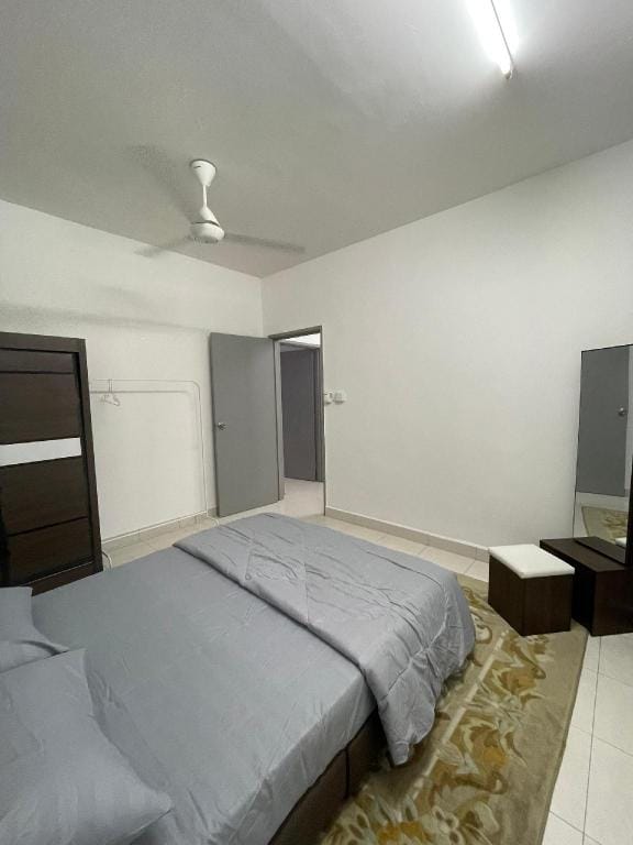 Kelabu Homestay 4 Bedroom 3 Bathroom Hotel in Johor