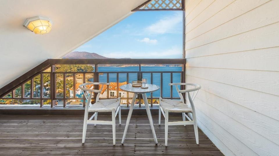 Geoje Kkachi and Santorini Pension Bed and Breakfast in South Korea