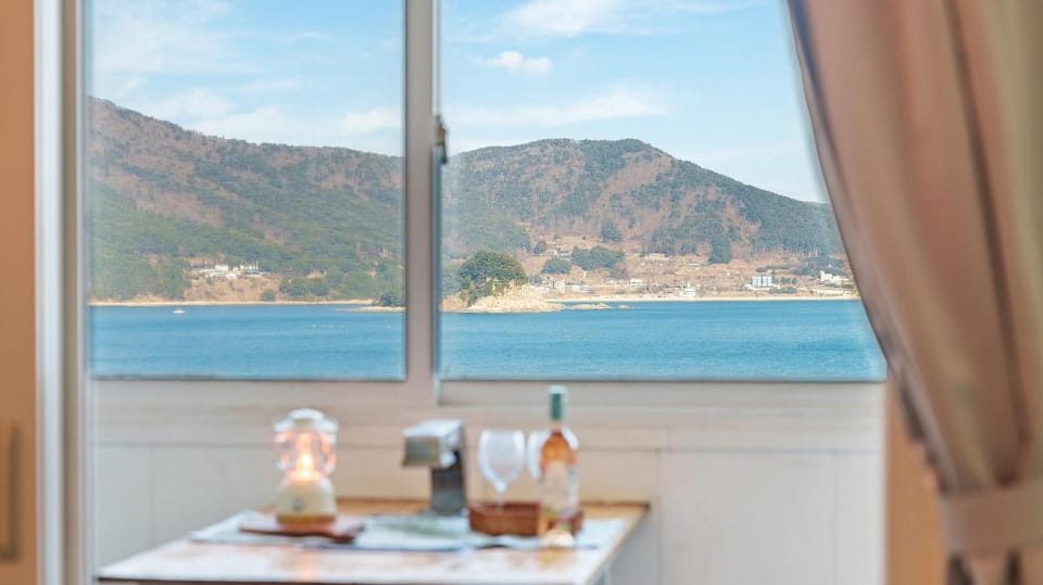 Geoje Kkachi and Santorini Pension Bed and Breakfast in South Korea