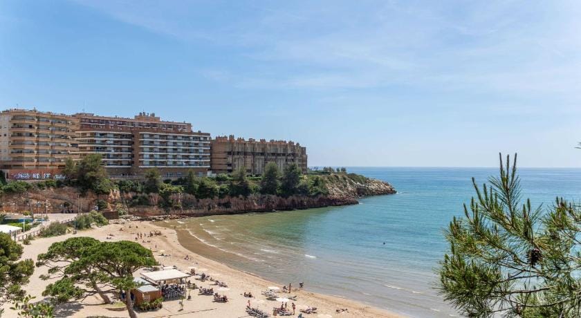 TuristMar - Amplio piso en Salou con piscina Apartment in Salou