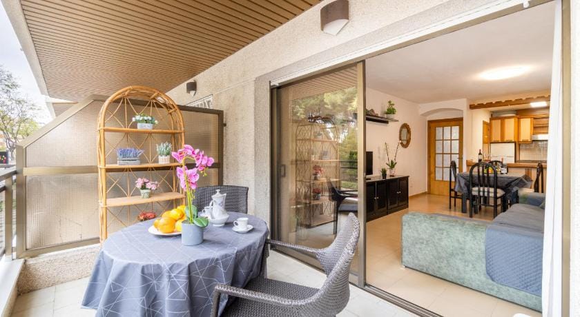 TuristMar - Amplio piso en Salou con piscina Apartment in Salou