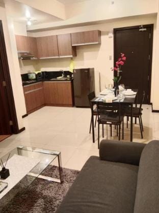VStaycation @ The Radiance Manila Bay Apartment in Pasay