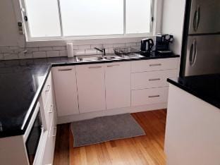 Cozy house! 15-min walking from Esplanade-Beach Vacation rental in Lakes Entrance