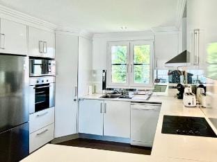 Stylish City Escape next King’s Cross + 2 parking Vacation rental in Sydney