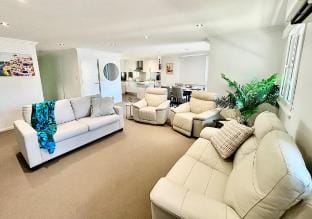 Stylish City Escape next King’s Cross + 2 parking Vacation rental in Sydney