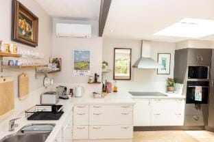 The Euroka Cottage,  Heritage 3bdr home near CBD Vacation rental in Sydney