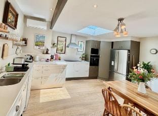 The Euroka Cottage,  Heritage 3bdr home near CBD Vacation rental in Sydney