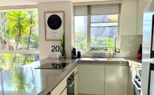 Waterview Sunny Oasis with pool, next to Syd CBD Vacation rental in Sydney