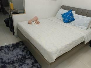 Studio Birch Tower Apartment in Manila City