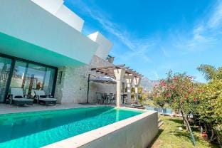 All About Villa Azur Villa in Marbella