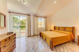 Casa Aria -Spacious Villa steps away from beach Villa in Serra de Tramuntana