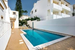 Villa Almanda, Spacious & great location by Marina Villa in Guia