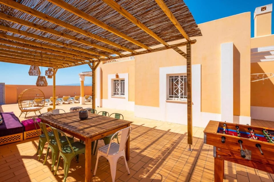 Villa Habitate - pool fence & heating, beach, bars Villa in Guia