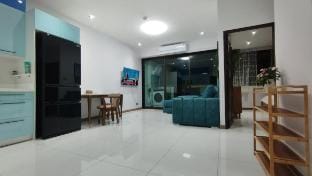 Blue condo near Asok Vacation rental in Bangkok