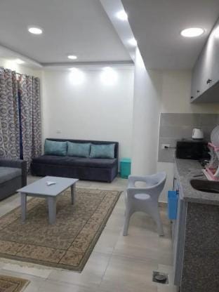 Beach Haven, Near Airport WI-FI Apartment in Hurghada