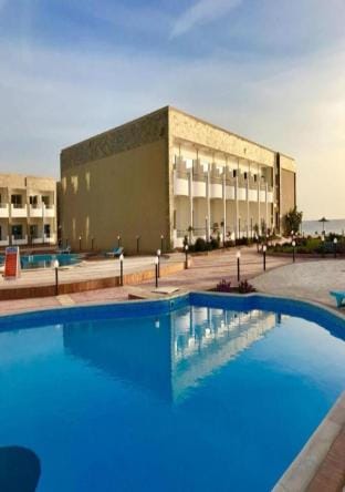 Furnished & Kitchinee Chalets, BeachFront, WI-Fi Apartment in Hurghada