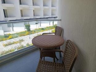 New, Sunny With Beachfront & WFi Apartment in Hurghada